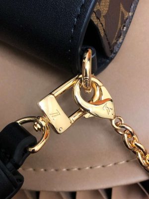 Louis Vuitton Padlock On Strap - LHB358