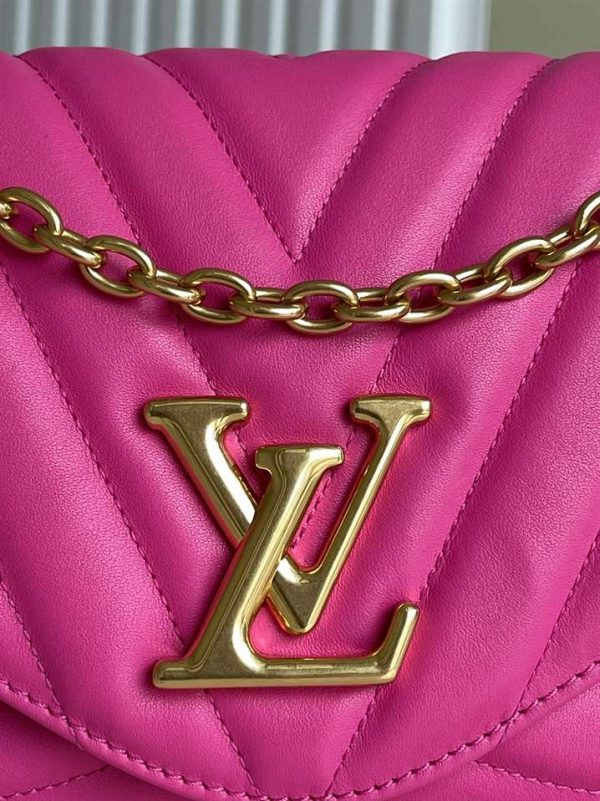 Louis Vuitton Wave Chain Bag - LHB354