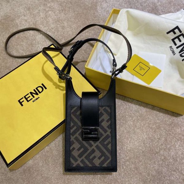 Fendi Baguette - FPD39