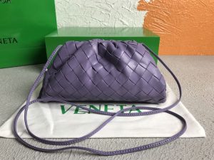 Bottega Veneta Women's Mini Pouch in Lavender - PBV25