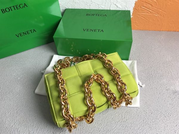 Bottega veneta Women's Chain Cassette in Kiwi - PBV02