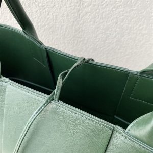 Bottega Veneta Women's Arco Tote in Raintree - PBV32