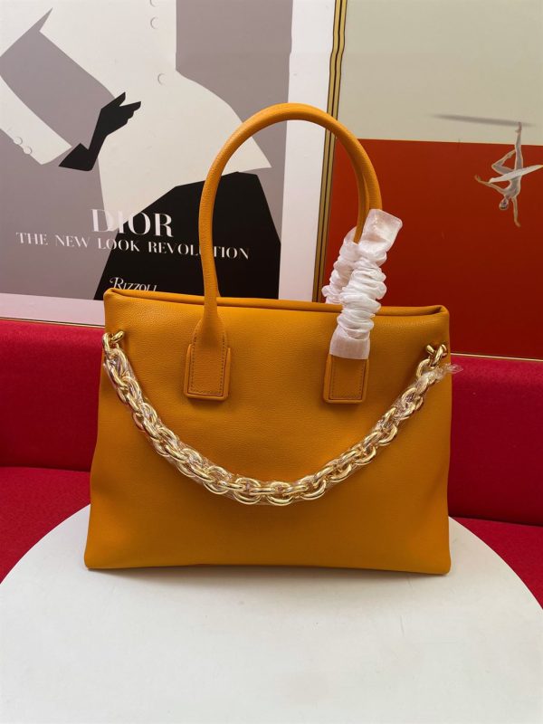 Bottega Veneta Women's Chain Tote in Cob - PBV18