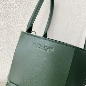 Bottega Veneta Women's Arco Tote in Raintree - PBV32