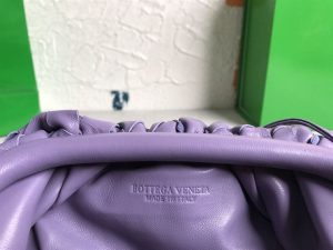 Bottega Veneta Women's Mini Pouch in Lavender - PBV25