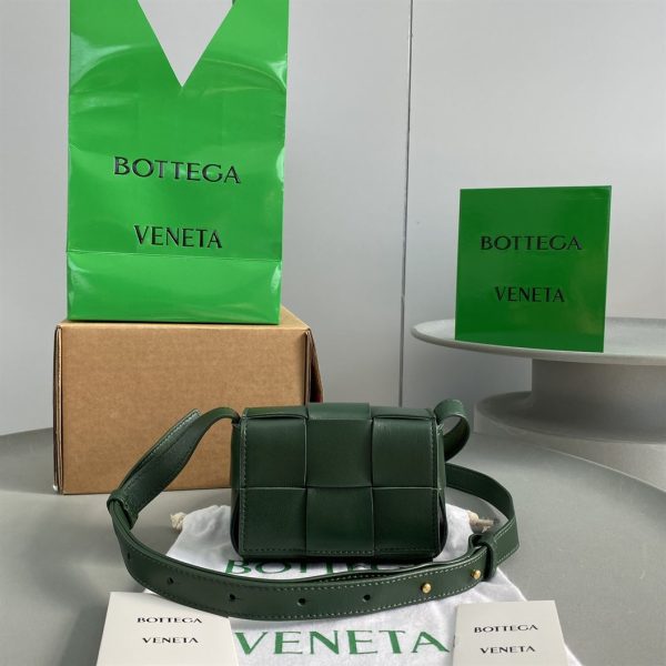 Bottega veneta Women's Cassette in Raintree - PBV05