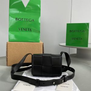 Bottega veneta Men's Cassette in Black - PBV07