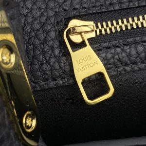 Louis Vuitton Capucines - LHB451