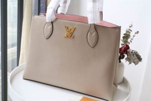 Louis Vuitton Lockme Shopper - LHB497