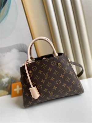 Louis Vuitton Montaigne - LHB443