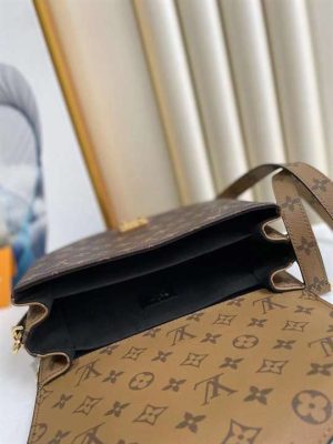 Louis Vuitton Pochette Métis - LHB207