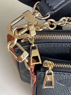 Louis Vuitton Multi Pochette Accessoires - LHB213