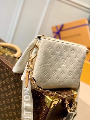 Louis Vuitton Coussin PM 27 - LHB480