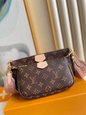 Louis Vuitton Multi Pochette Accessoires - LHB492