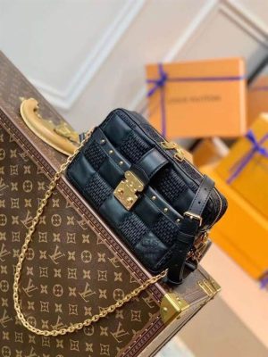 Louis Vuitton Troca PM - LHB463