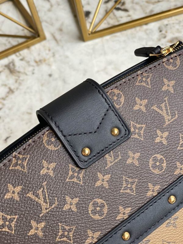 Louis Vuitton Petite Malle - LHB501