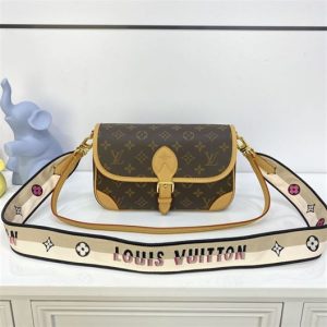 Louis Vuitton Bag- LHB454