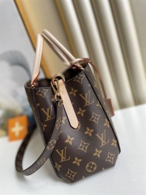 Louis Vuitton Montaigne - LHB443