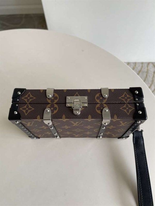 Louis Vuitton Wallet Trunk - LP176