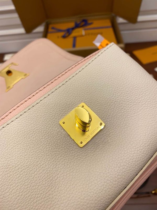 Louis Vuitton Lockme Tender - LHB471