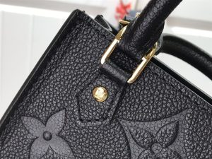 Louis Vuitton Petit Sac Plat - LHB416