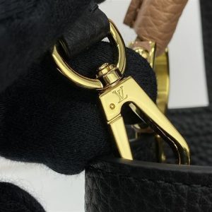 Louis Vuitton Capucines - LHB450