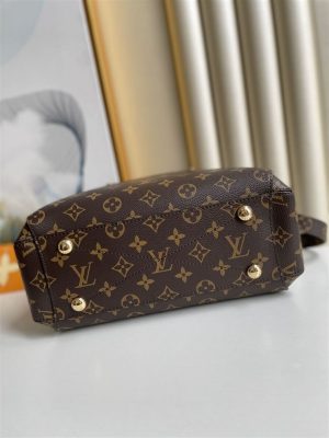 Louis Vuitton Montaigne - LHB443