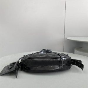 Women'S Le Cagole Xs Shoulder Bag In Extra Supple Crocodile Embossed Calfskin In Black - BHB05