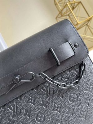 Louis Vuitton Pochette Steamer - LP219