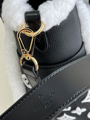 Louis Vuitton On My Side MM High End Leathers Black - LHB461