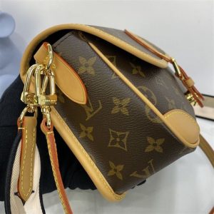 Louis Vuitton Bag- LHB454