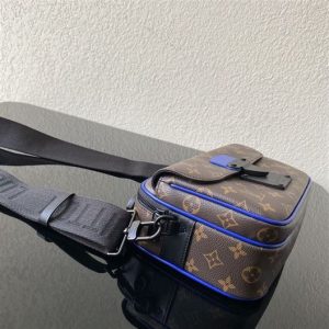 Louis Vuitton Bag - LHB440