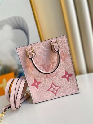 Louis Vuitton Petit Sac Plat - LHB204