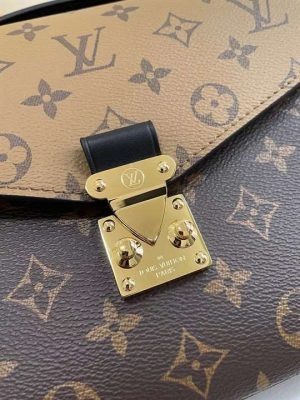 Louis Vuitton Pochette Métis - LHB207