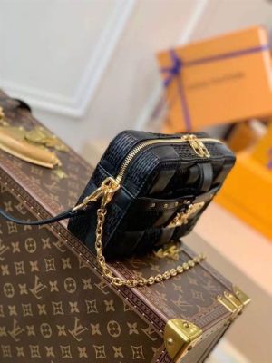 Louis Vuitton Troca PM - LHB463