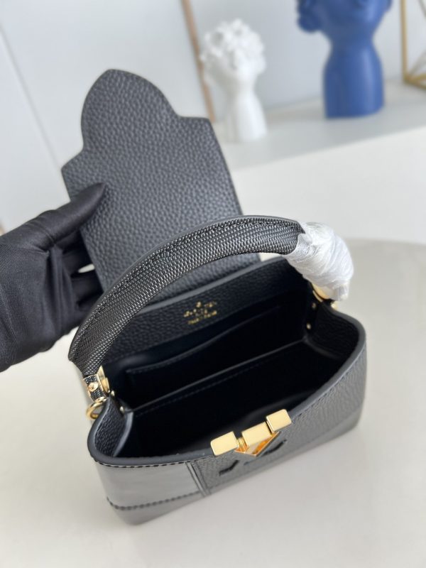 Louis Vuitton Capucines BB Capucines - LHB487