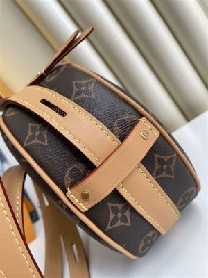 Louis Vuitton Boite Chapeau - LHB436