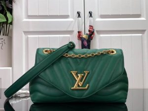 Louis Vuitton New Wave Chain Bag - LHB527