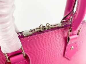 Louis Vuitton Alma BB handbag - LHB568