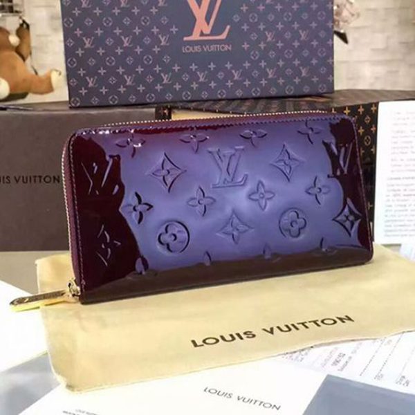 Louis Vuitton Zippy Wallet - WPR95