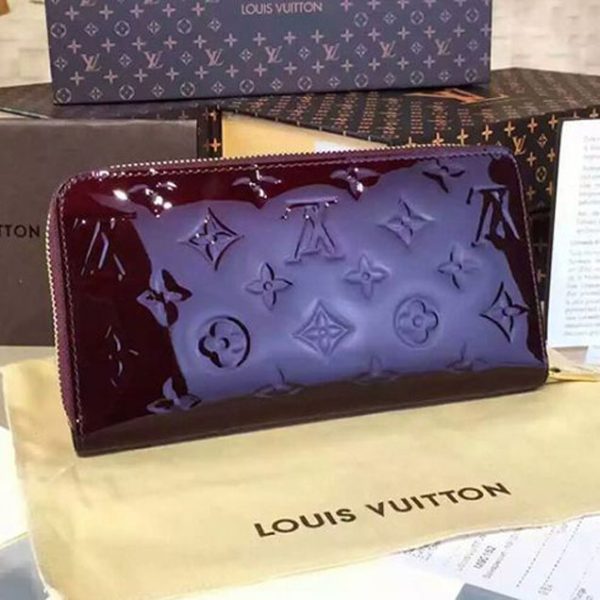 Louis Vuitton Zippy Wallet - WPR95