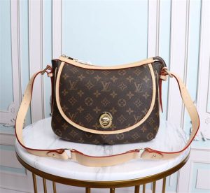 Louis Vuitton Handbags - LHB589