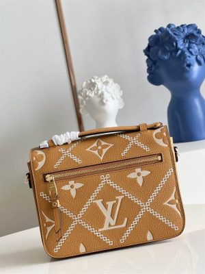 Louis Vuitton Pochette Metis handbag - LHB508