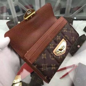 Louis Vuitton Sarah Wallet - WPR127