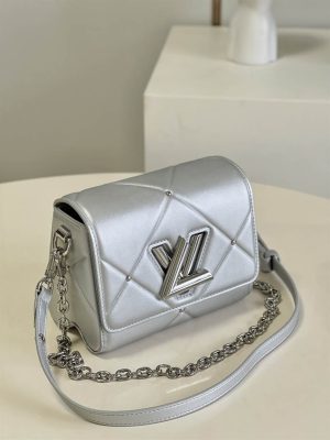 Louis Vuitton Twist MM - LHB526