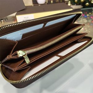 Louis Vuitton Zippy Wallet - WPR104