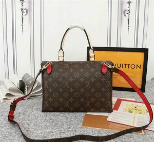 Louis Vuitton Handbags - LHB600