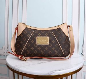 Louis Vuitton Handbags - LHB593