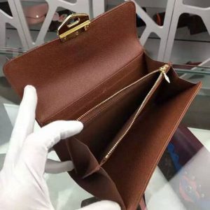 Louis Vuitton Sarah Wallet - WPR127