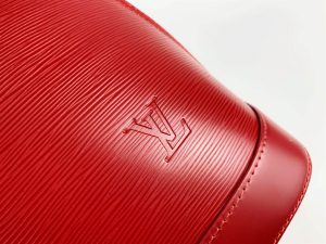 Louis Vuitton Alma BB handbag - LHB569